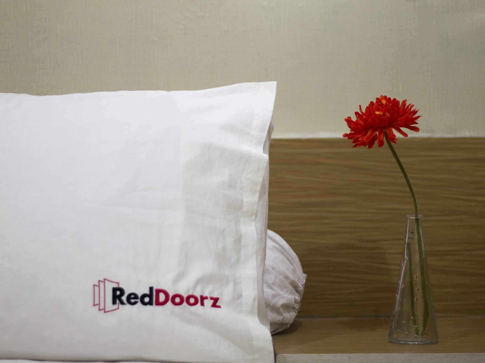 Reddoorz Plus @ Setiabudi Tengah Jakarta Eksteriør billede
